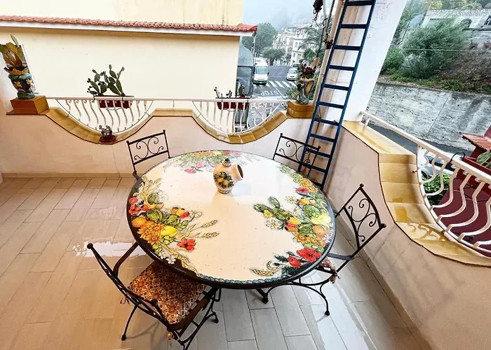 Apartment Taormina Center With Terrace, Via Celestino Penna 6